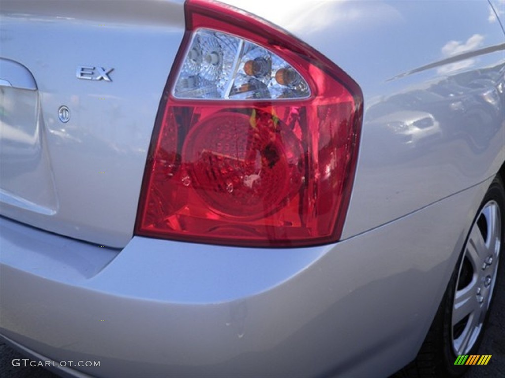 2006 Spectra EX Sedan - Clear Silver / Gray photo #10
