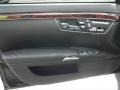 Black - S 550 Sedan Photo No. 24