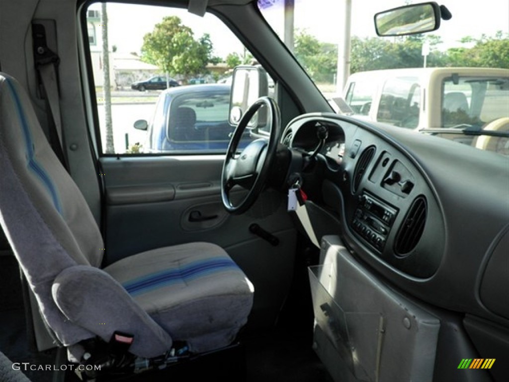 Medium Graphite Interior 1998 Ford E Series Cutaway E350 Commercial Moving Truck Photo #61845891