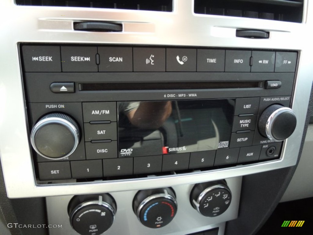 2007 Dodge Nitro SLT Audio System Photo #61849758