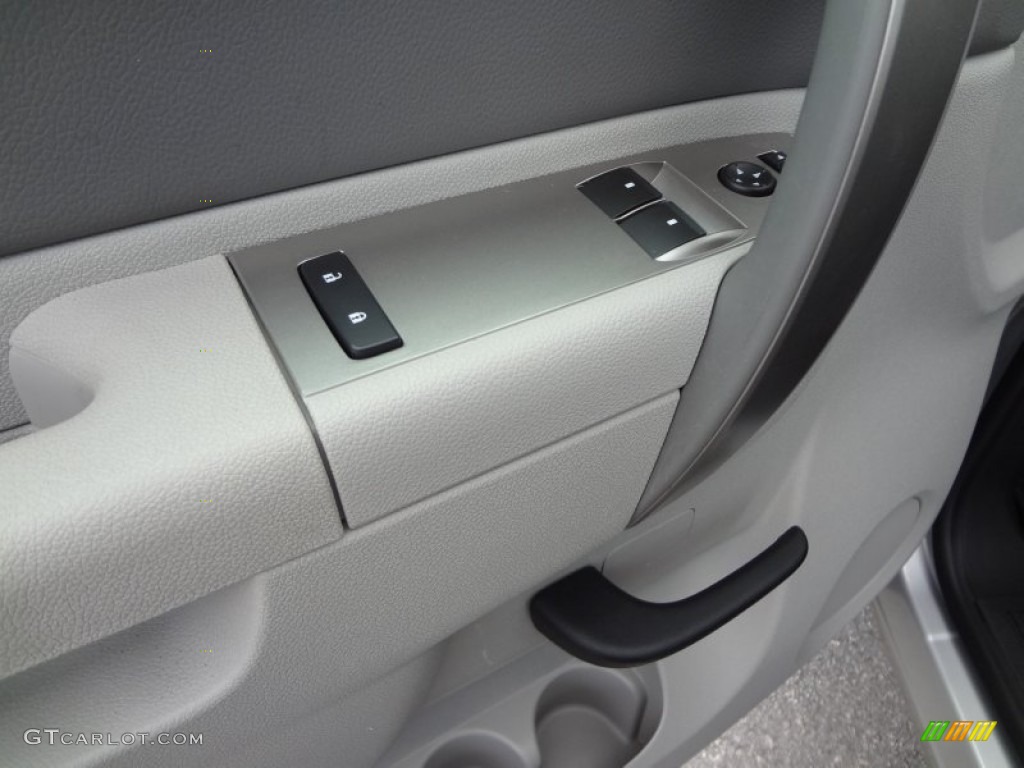 2011 Silverado 1500 LS Regular Cab 4x4 - Sheer Silver Metallic / Dark Titanium photo #19
