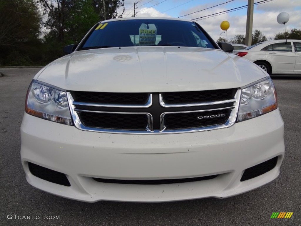 2011 Avenger Express - Stone White / Black/Light Frost Beige photo #13