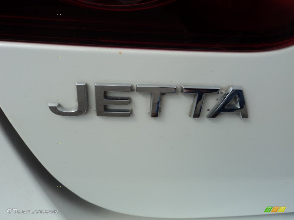2010 Jetta Wolfsburg Edition Sedan - Candy White / Cornsilk Beige photo #32