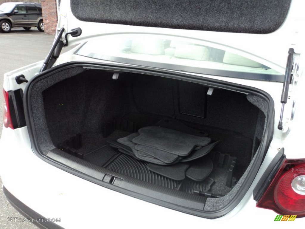 2010 Volkswagen Jetta Wolfsburg Edition Sedan Trunk Photo #61852077