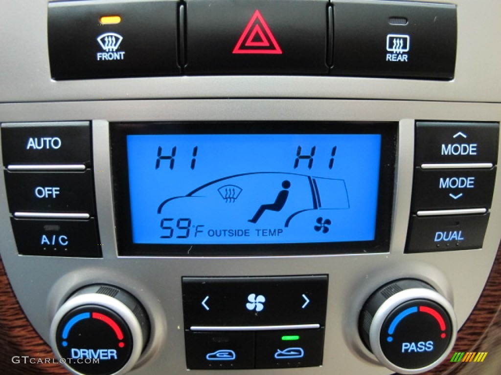 2009 Hyundai Santa Fe Limited Controls Photo #61853405
