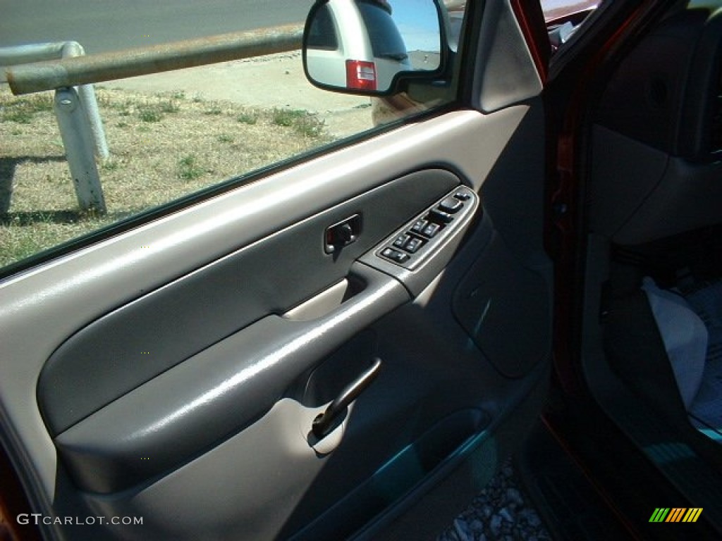 2003 Suburban 1500 LS - Redfire Metallic / Gray/Dark Charcoal photo #10