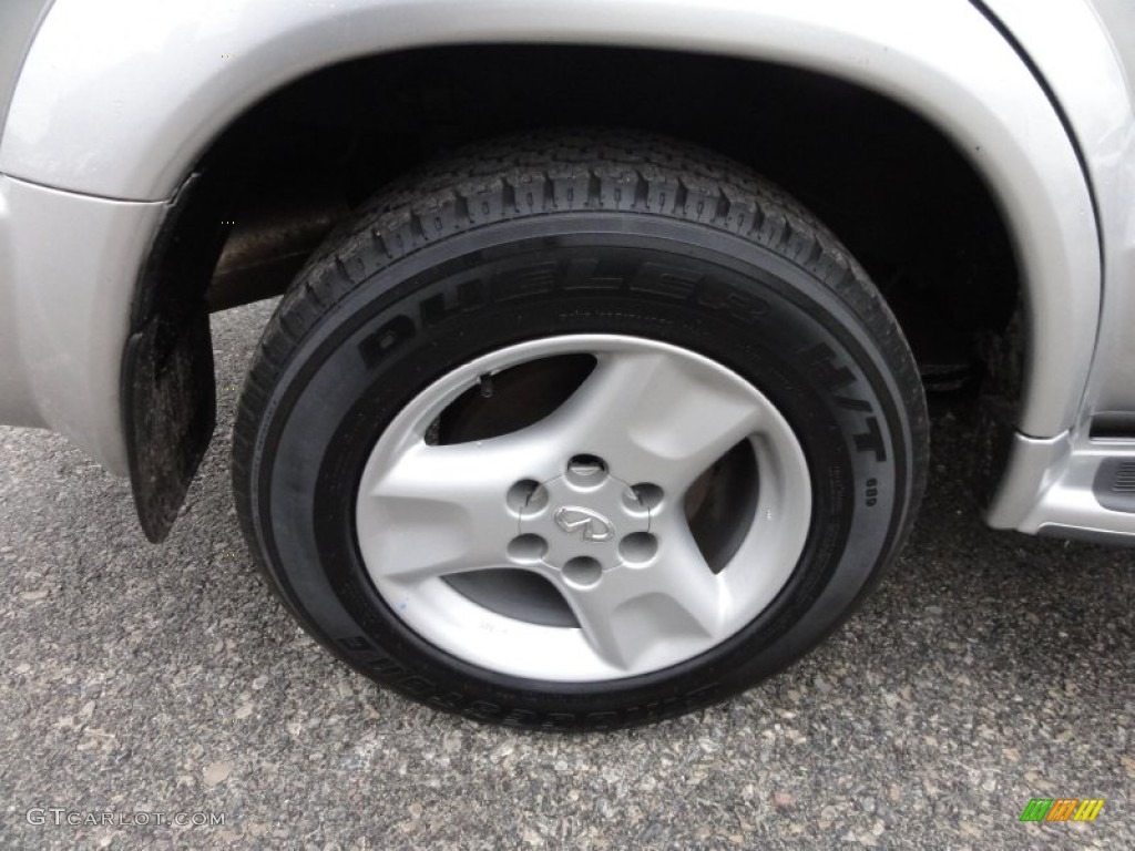 2002 QX4 4x4 - Brilliant Silver Metallic / Graphite photo #32