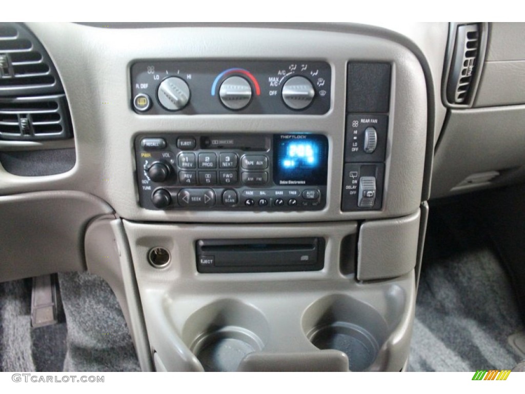 1999 GMC Safari SLE AWD Controls Photo #61855338