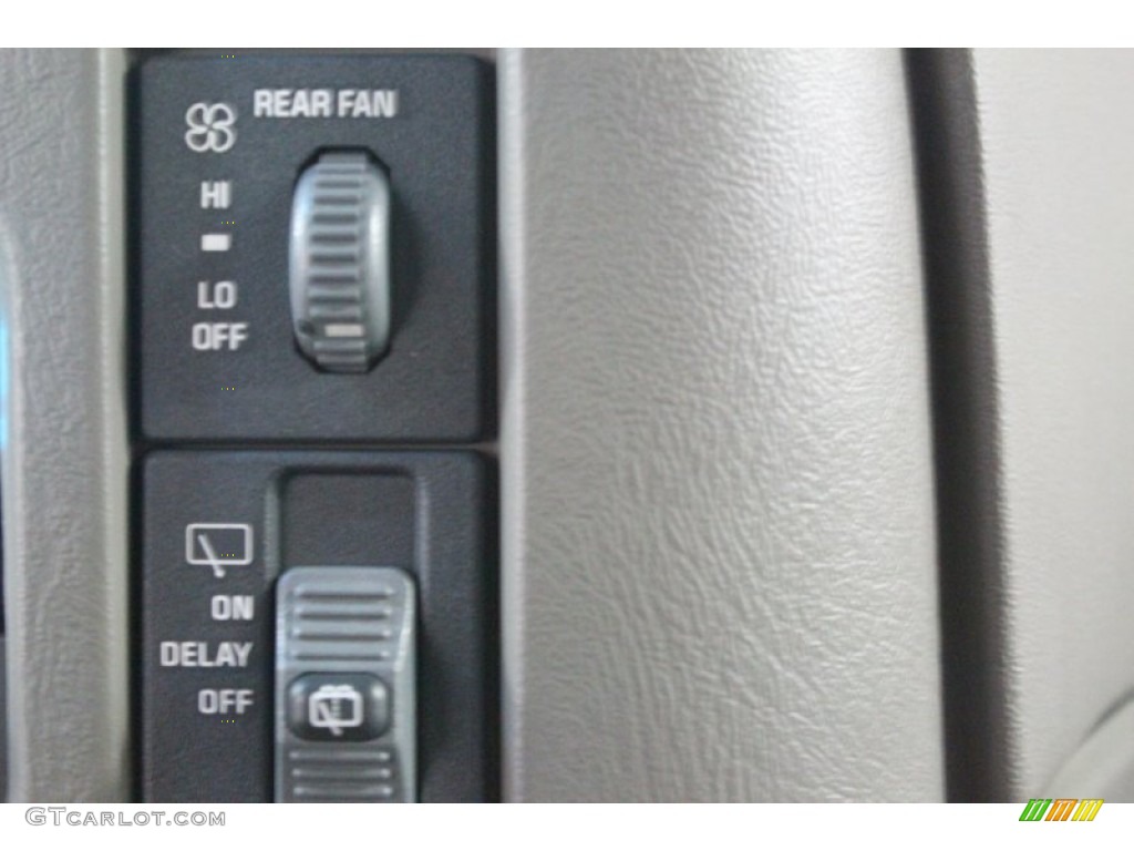 1999 GMC Safari SLE AWD Controls Photo #61855389