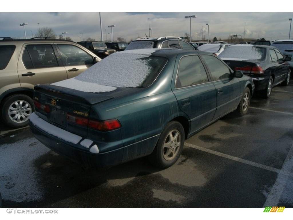 1997 Camry LE - Classic Green Pearl / Gray photo #2