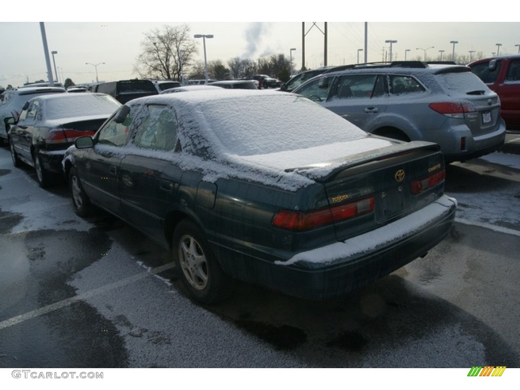 1997 Camry LE - Classic Green Pearl / Gray photo #3