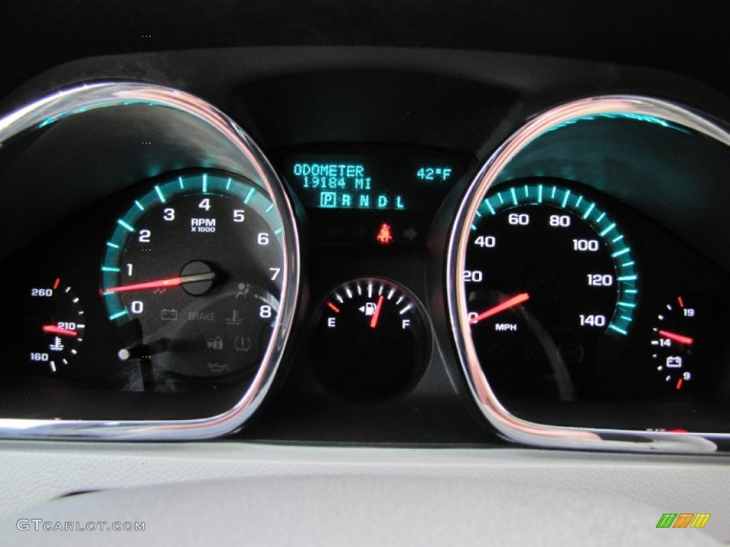 2011 Traverse LT AWD - Black Granite Metallic / Dark Gray/Light Gray photo #10