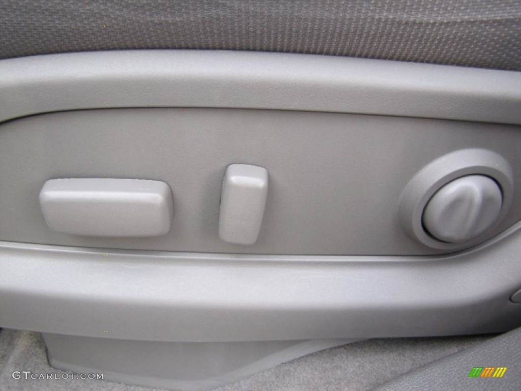 2011 Traverse LT AWD - Black Granite Metallic / Dark Gray/Light Gray photo #13