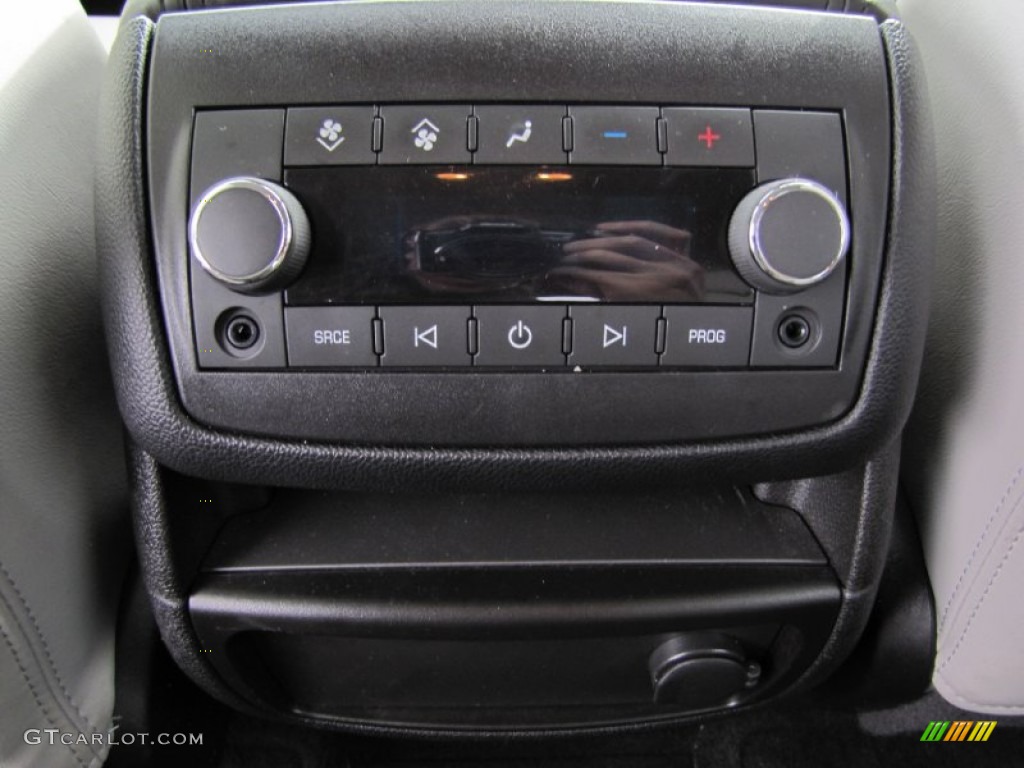 2012 Chevrolet Traverse LTZ AWD Controls Photo #61857990