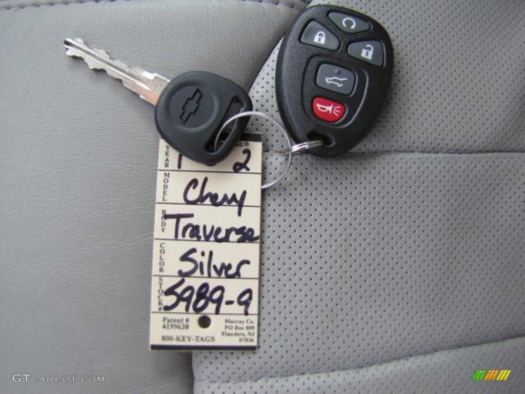 2012 Chevrolet Traverse LTZ AWD Keys Photos