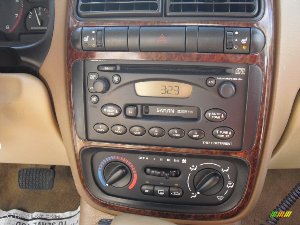 2000 Saturn L Series LS1 Sedan Controls Photo #61859169