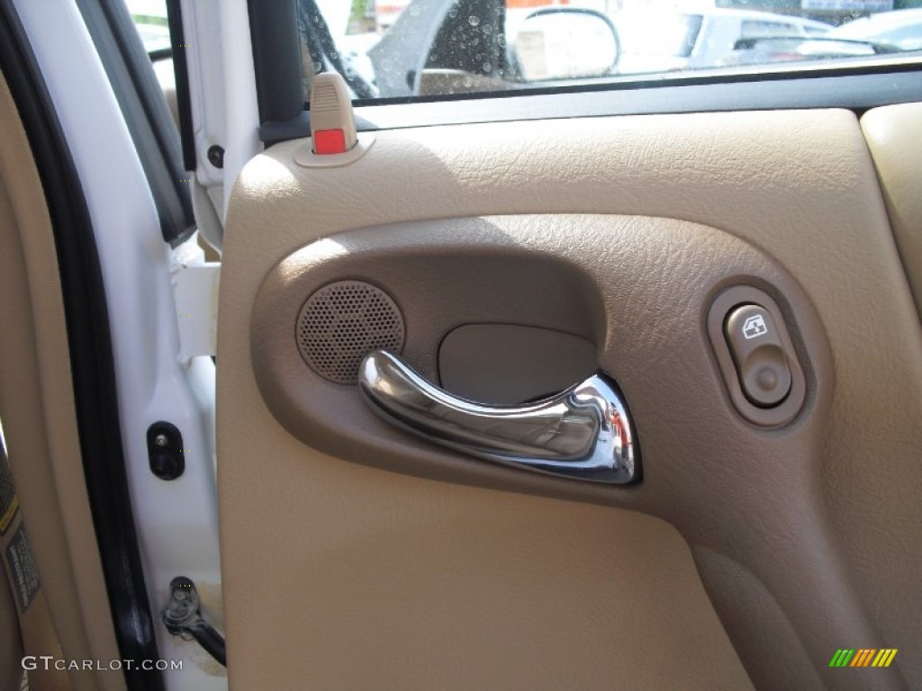 2000 L Series LS1 Sedan - Bright White / Medium Tan photo #57