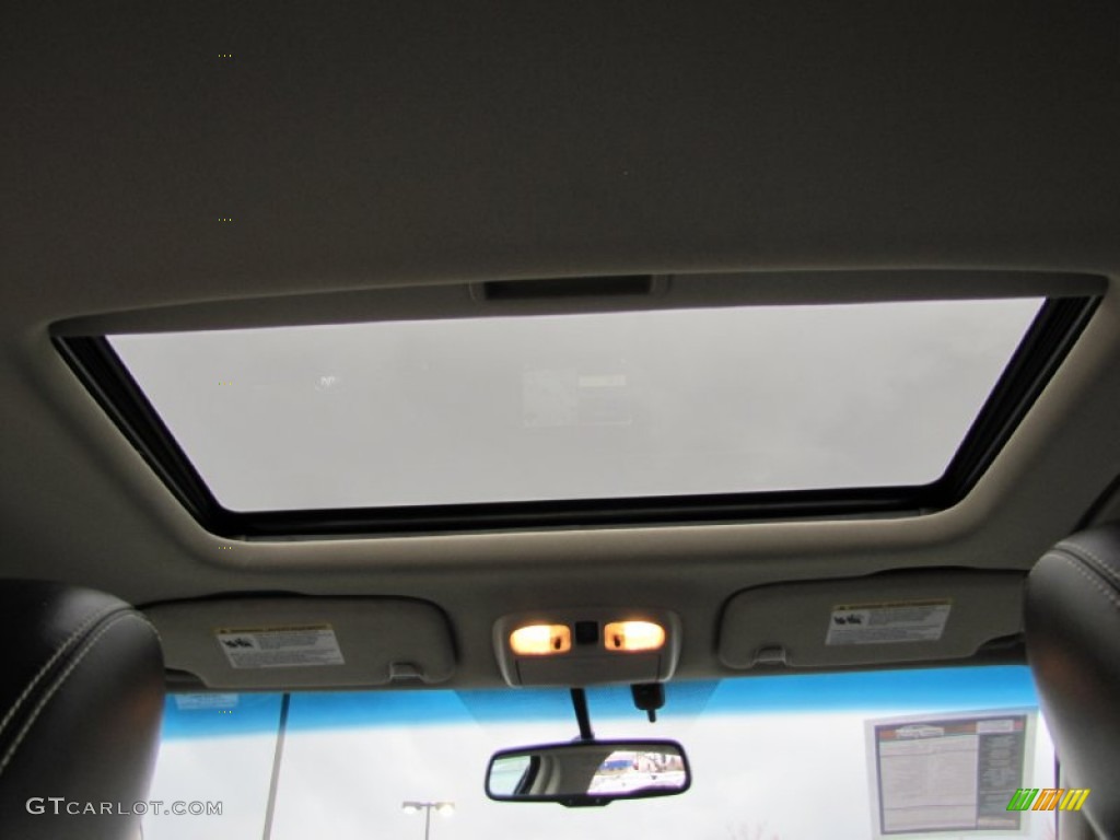 2010 Fusion Sport AWD - Brilliant Silver Metallic / Charcoal Black/Sport Black photo #25