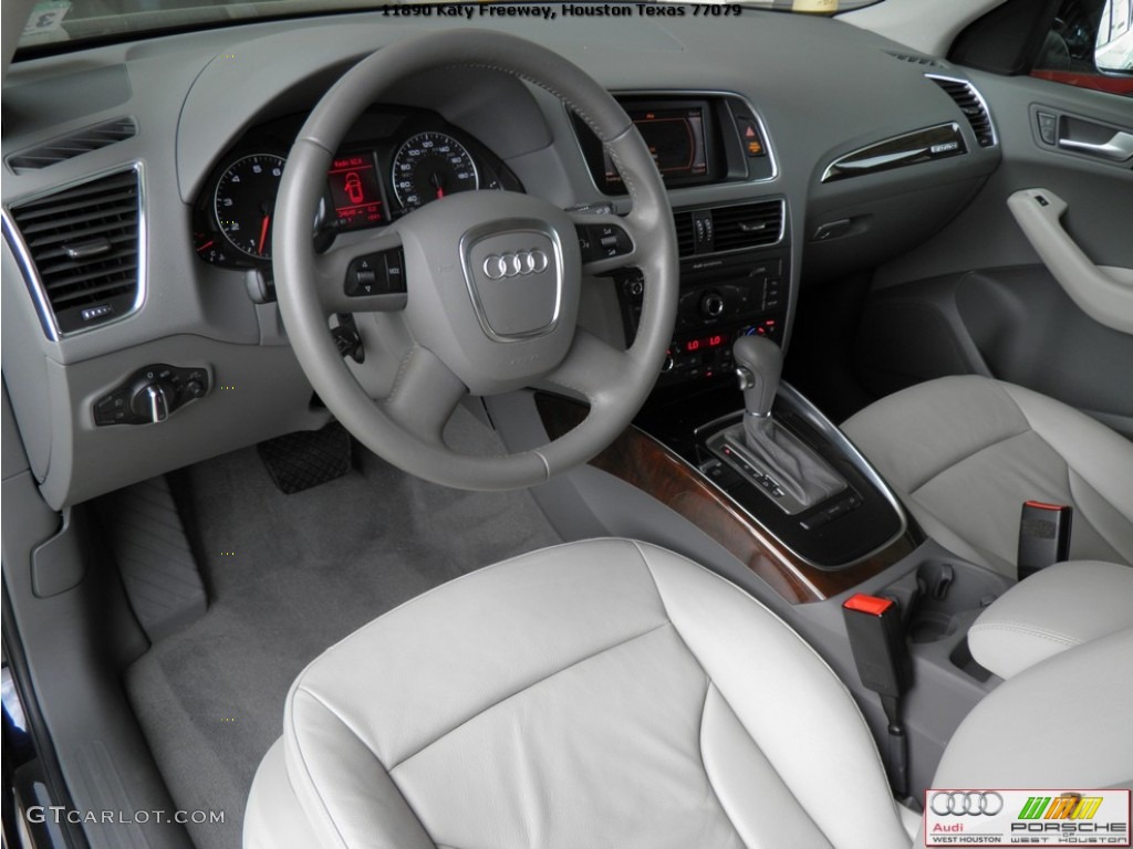 2009 Q5 3.2 Premium Plus quattro - Deep Sea Blue Pearl Effect / Light Gray photo #8