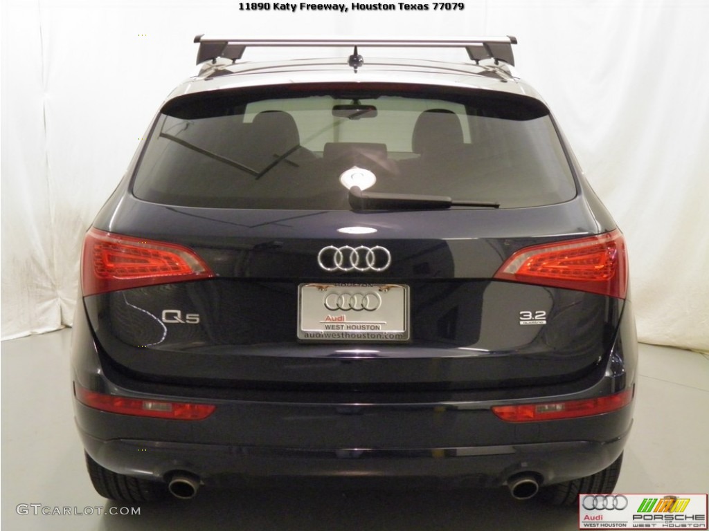 2009 Q5 3.2 Premium Plus quattro - Deep Sea Blue Pearl Effect / Light Gray photo #20