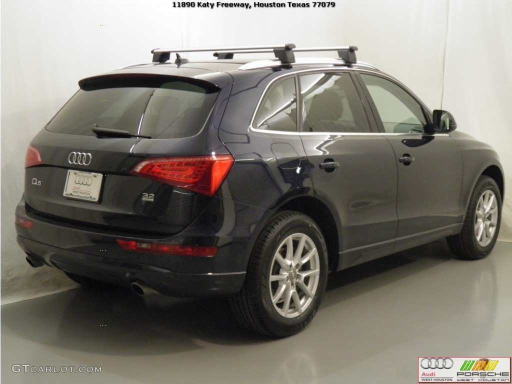 2009 Q5 3.2 Premium Plus quattro - Deep Sea Blue Pearl Effect / Light Gray photo #22