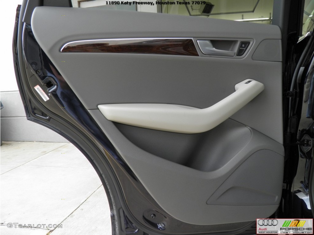 2009 Q5 3.2 Premium Plus quattro - Deep Sea Blue Pearl Effect / Light Gray photo #28