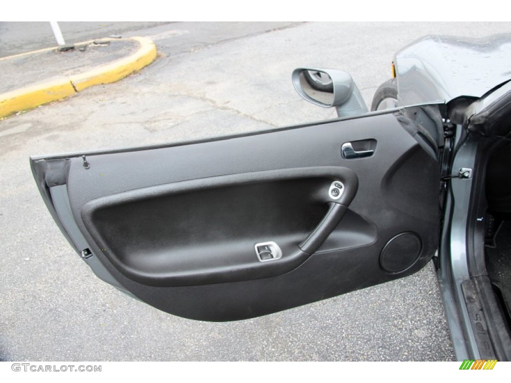 2007 Pontiac Solstice Roadster Ebony Door Panel Photo #61860288