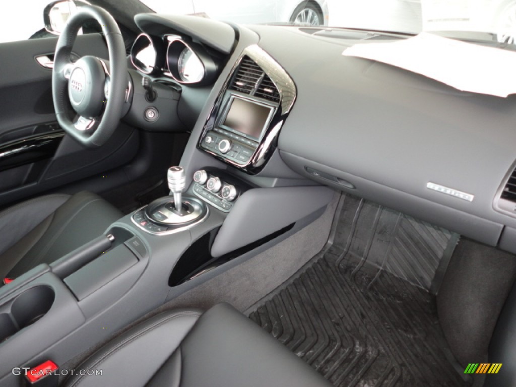 2012 Audi R8 4.2 FSI quattro Black Dashboard Photo #61860391