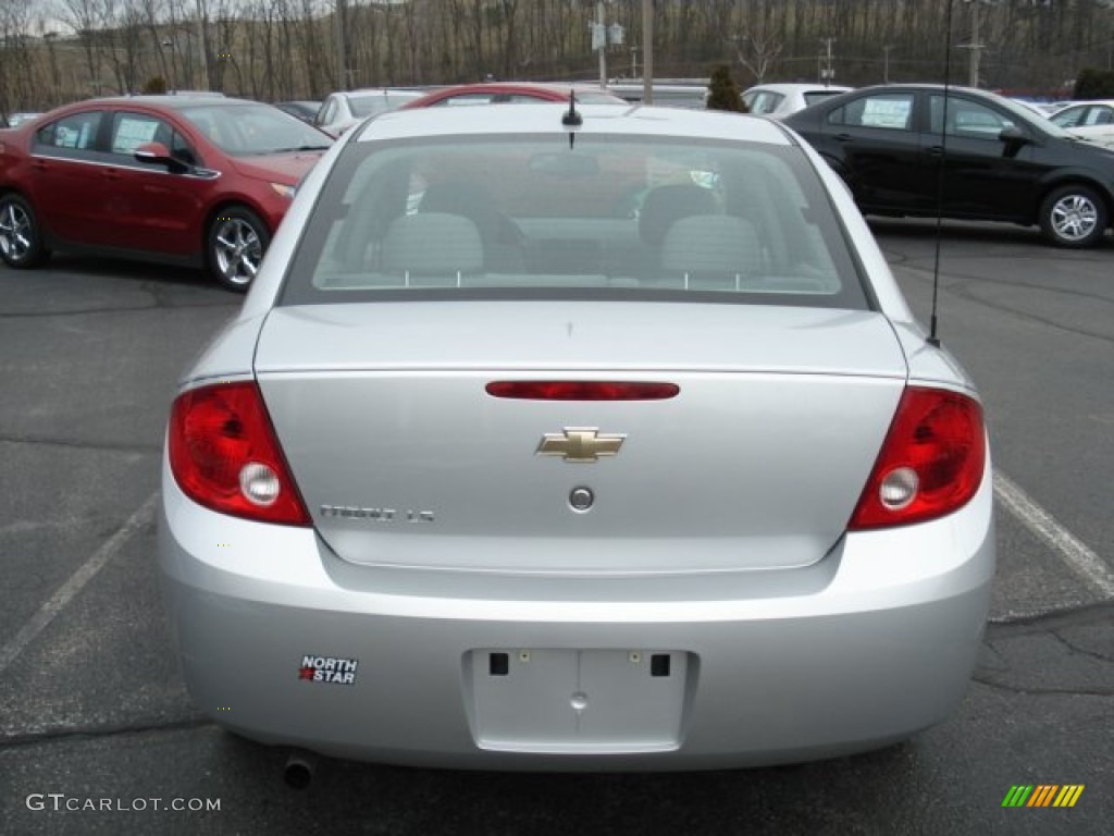2009 Cobalt LS Sedan - Silver Ice Metallic / Gray photo #6
