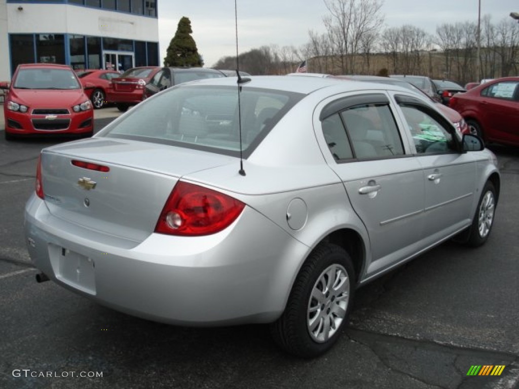 2009 Cobalt LS Sedan - Silver Ice Metallic / Gray photo #7
