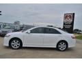 Super White - Camry SE Photo No. 2