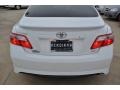 Super White - Camry SE Photo No. 4