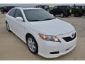 Super White - Camry SE Photo No. 7