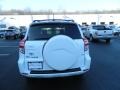 Super White - RAV4 4WD Photo No. 4