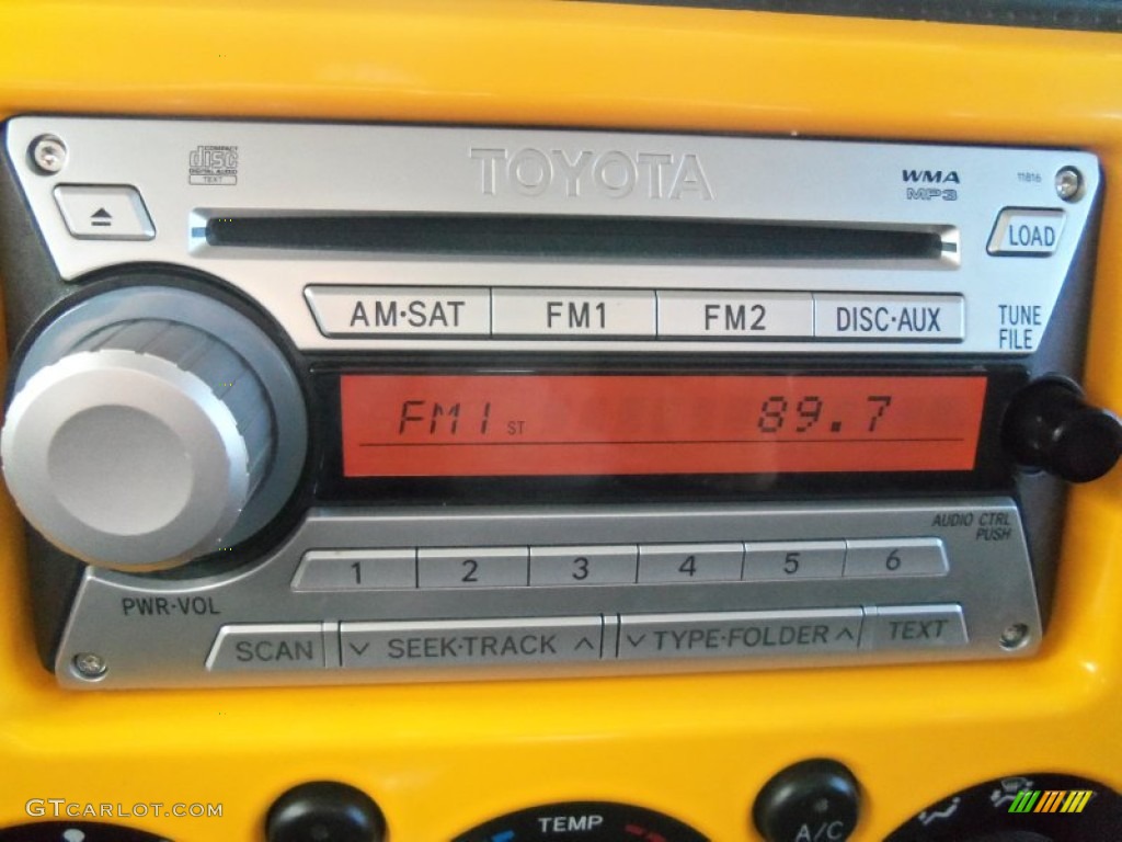 2007 Toyota FJ Cruiser 4WD Audio System Photo #61871683