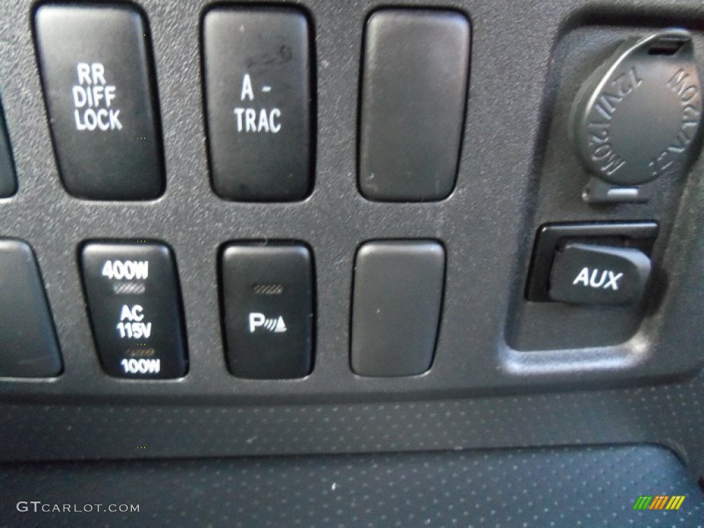 2007 Toyota FJ Cruiser 4WD Controls Photo #61871700