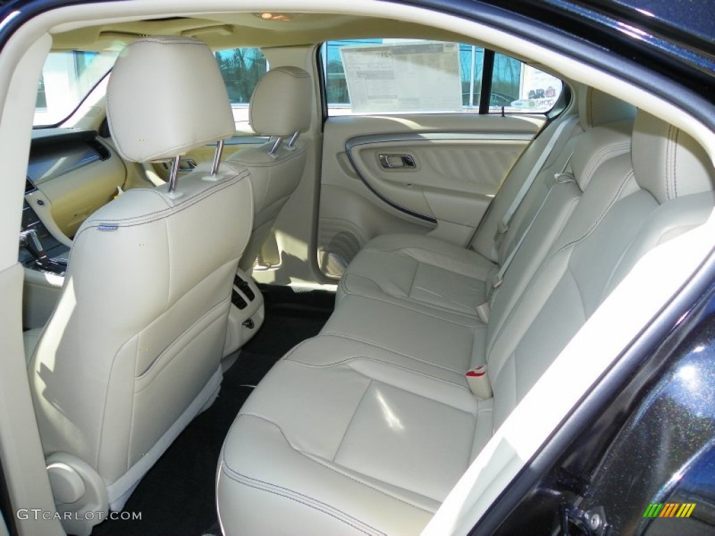 2013 Ford Taurus SEL AWD Rear Seat Photo #61872061