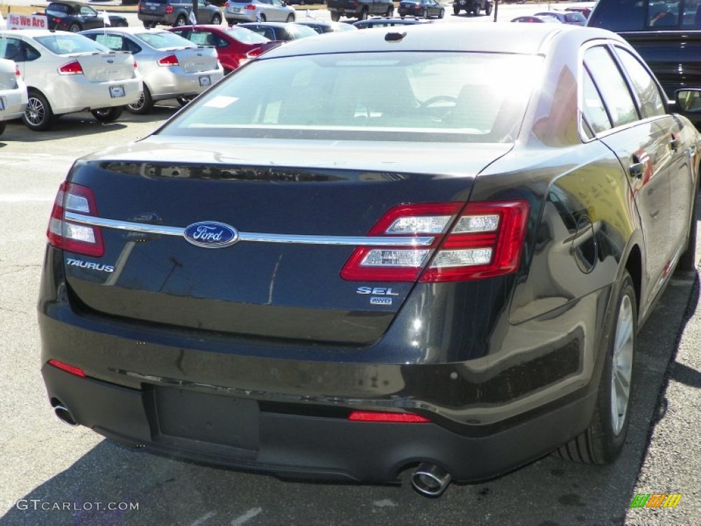 Tuxedo Black Metallic 2013 Ford Taurus SEL AWD Exterior Photo #61872079