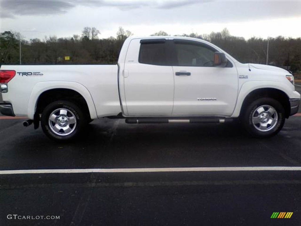 2008 Tundra SR5 TRD Double Cab - Super White / Graphite Gray photo #17