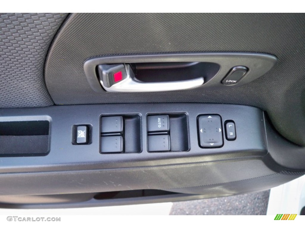2006 MAZDA5 Sport - Whitewater Pearl / Black photo #15