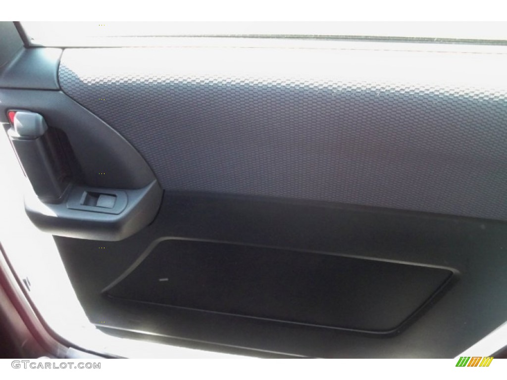 2006 MAZDA5 Sport - Whitewater Pearl / Black photo #24