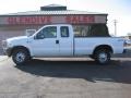 2003 Oxford White Ford F250 Super Duty XL SuperCab 4x4  photo #2