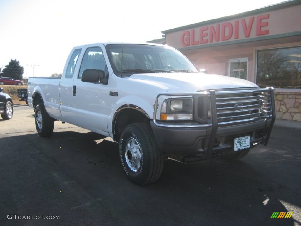 2003 F250 Super Duty XL SuperCab 4x4 - Oxford White / Medium Flint Grey photo #4