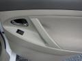 Super White - Camry LE Photo No. 24