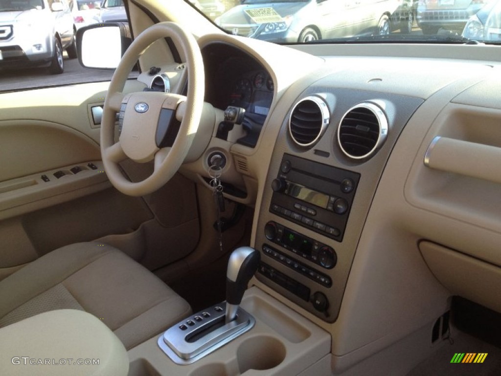 2005 Ford Freestyle SE AWD Interior Color Photos