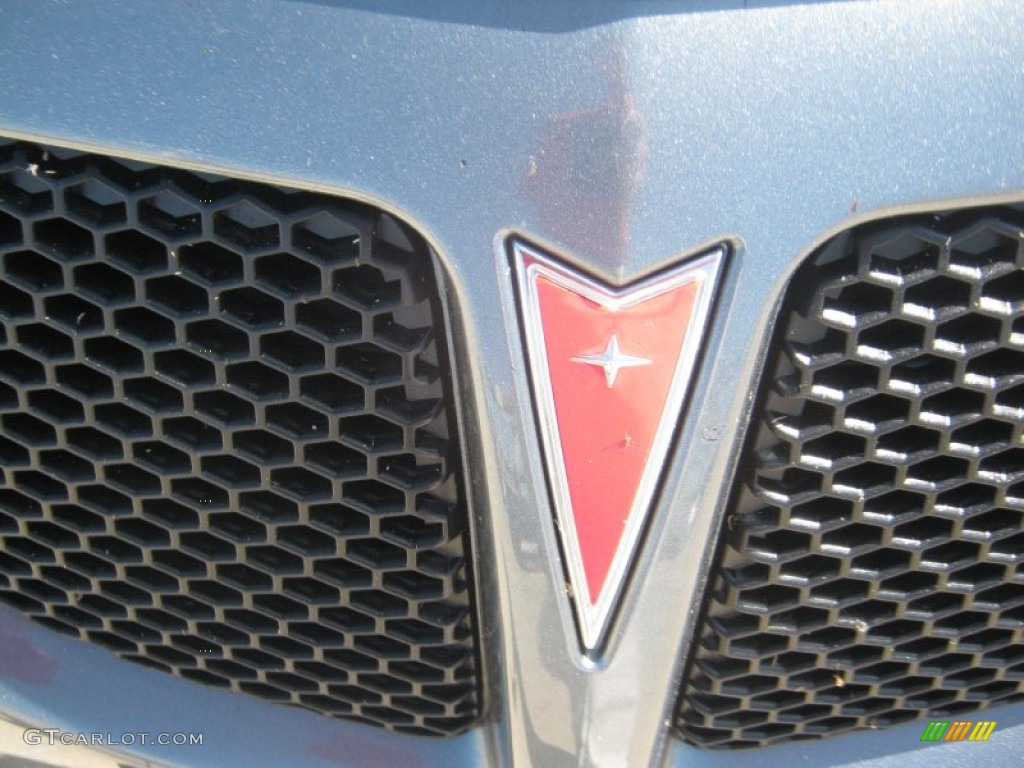 2006 Pontiac Grand Prix GT Sedan Marks and Logos Photos