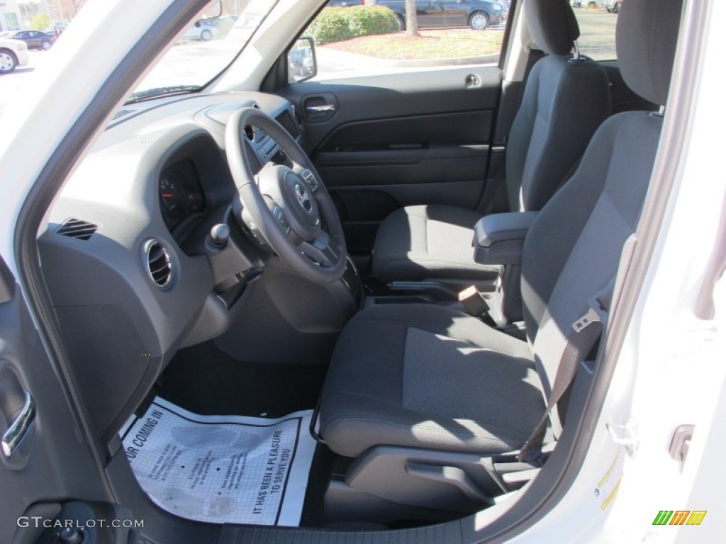 2012 Patriot Latitude - Bright White / Dark Slate Gray photo #6