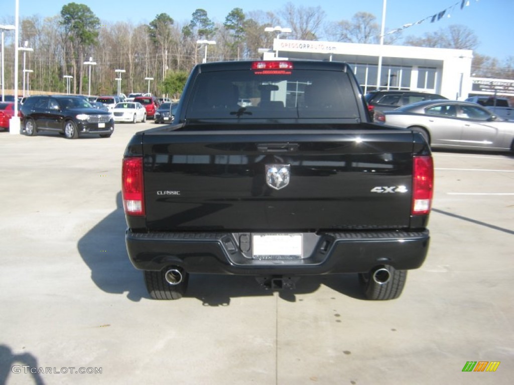 2012 Ram 1500 Express Crew Cab 4x4 - Black / Dark Slate Gray/Medium Graystone photo #4