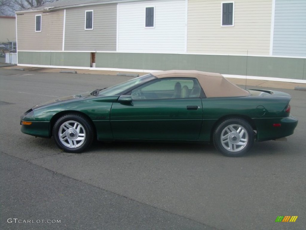 Polo Green Metallic 1995 Chevrolet Camaro Z28 Convertible Exterior Photo #61887846