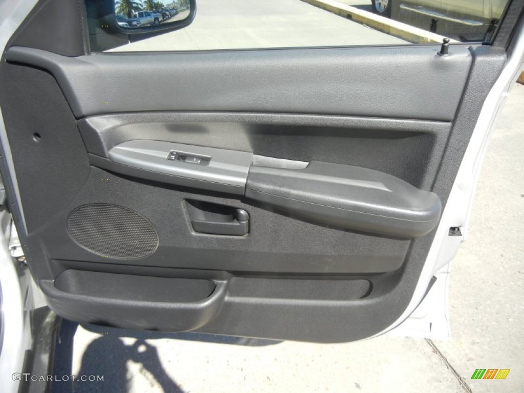 2008 Grand Cherokee Laredo - Bright Silver Metallic / Dark Slate Gray photo #7